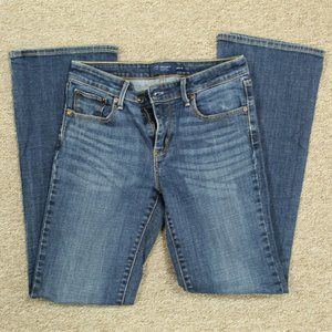 Women's Levi's size 4 Demi curve boot cut jeans